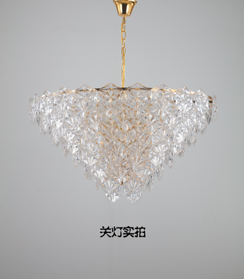 輕奢風格燈飾家裝 引領現(xiàn)代家居的潮流趨勢